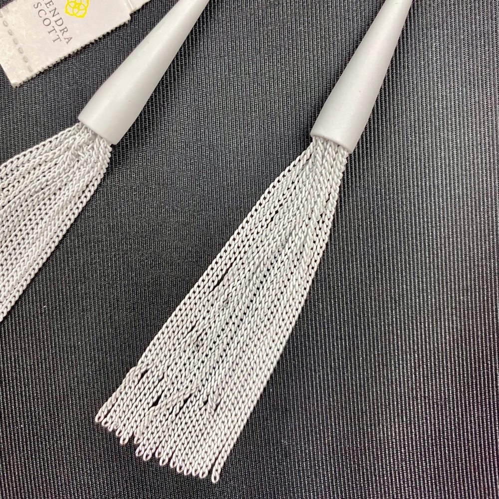 Kendra Scott White Matte Phara Tassel Necklace NEW - Picture 5 of 8